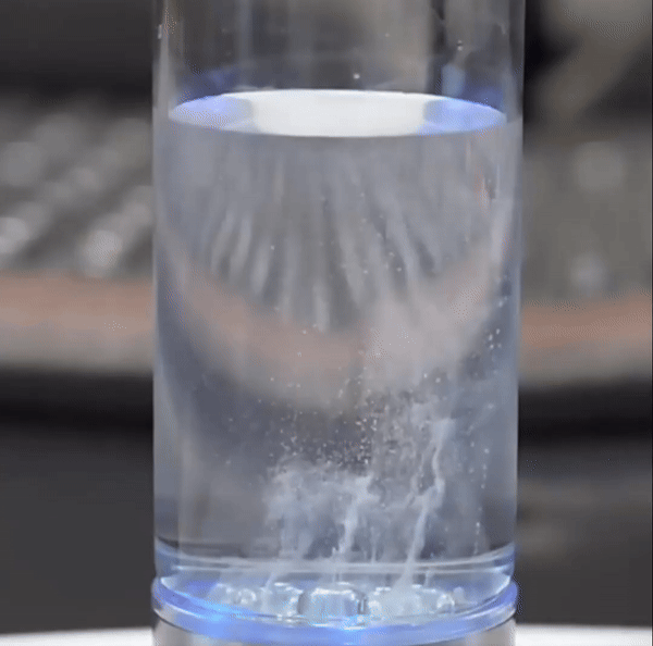 Hydroletes - Hydrogen Water Bottle 1 2024031719021 ezgif.com video to gif converter